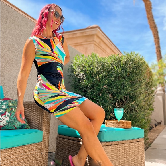 TRINA TURK abstract print stretch mini dress - Picture 2 of 9